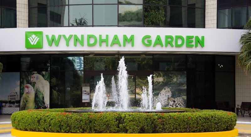 Отель Wyndham Garden Манаус Экстерьер фото