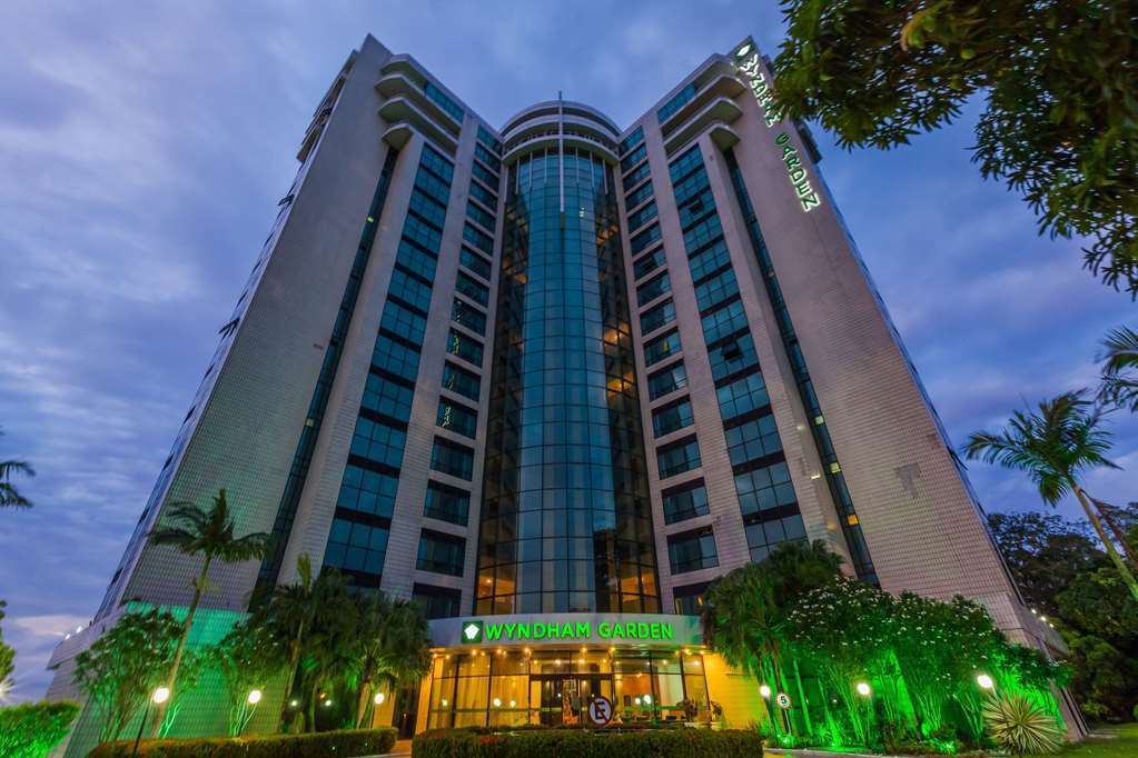 Отель Wyndham Garden Манаус Экстерьер фото