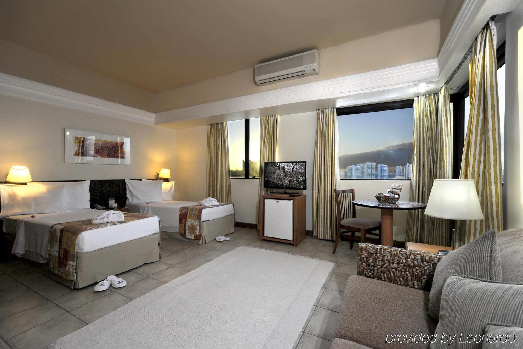 Отель Wyndham Garden Манаус Экстерьер фото